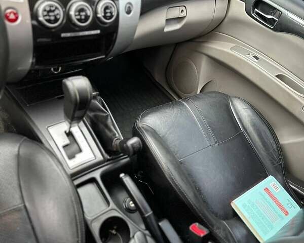 Білий Міцубісі Паджеро Спорт, об'ємом двигуна 2.48 л та пробігом 161 тис. км за 17900 $, фото 12 на Automoto.ua