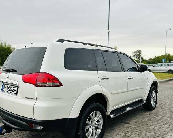 Білий Міцубісі Паджеро Спорт, об'ємом двигуна 2.48 л та пробігом 161 тис. км за 17900 $, фото 23 на Automoto.ua