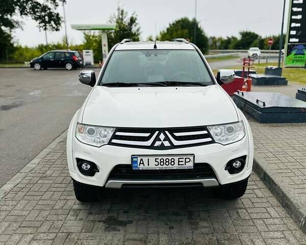 Білий Міцубісі Паджеро Спорт, об'ємом двигуна 2.48 л та пробігом 161 тис. км за 17900 $, фото 20 на Automoto.ua