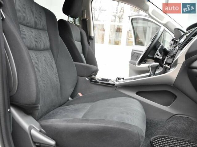 Белый Мицубиси Паджеро Спорт, объемом двигателя 2.44 л и пробегом 38 тыс. км за 26400 $, фото 23 на Automoto.ua