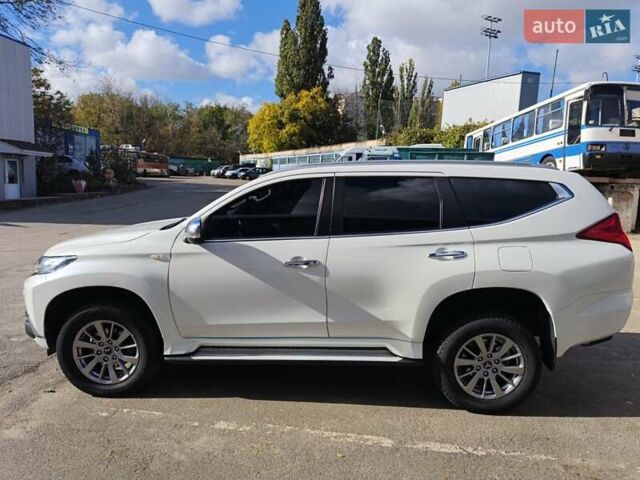 Міцубісі Паджеро Спорт 2016 у Києві на Automoto.ua Білий Міцубісі Паджеро Спорт, об'ємом двигуна 2.44 л та пробігом 220 тис. км за 19900 $, фото 9 на Automoto.ua