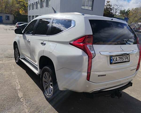Міцубісі Паджеро Спорт 2016 у Києві на Automoto.ua Білий Міцубісі Паджеро Спорт, об'ємом двигуна 2.44 л та пробігом 220 тис. км за 19900 $, фото 8 на Automoto.ua
