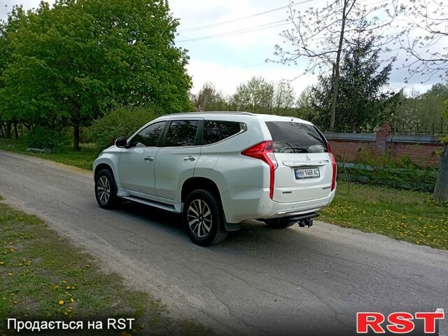 Белый Мицубиси Паджеро Спорт, объемом двигателя 2.4 л и пробегом 187 тыс. км за 24999 $, фото 3 на Automoto.ua