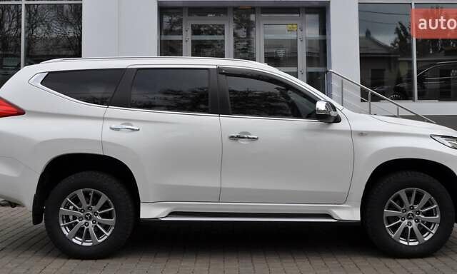 Белый Мицубиси Паджеро Спорт, объемом двигателя 2.44 л и пробегом 38 тыс. км за 26400 $, фото 10 на Automoto.ua