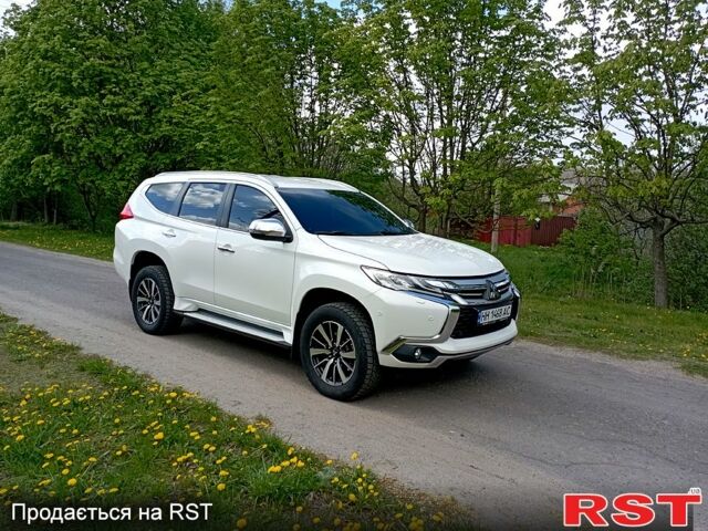 Белый Мицубиси Паджеро Спорт, объемом двигателя 2.4 л и пробегом 187 тыс. км за 24999 $, фото 1 на Automoto.ua