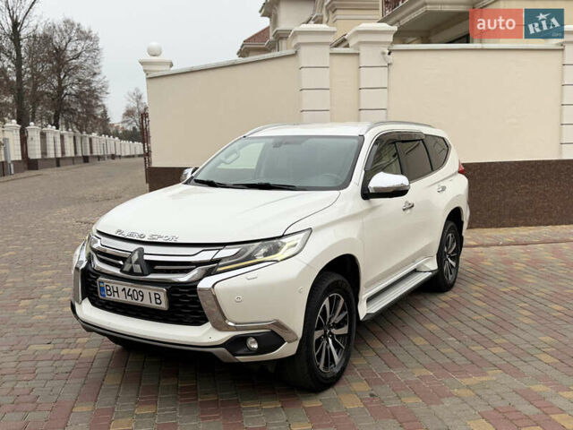 Белый Мицубиси Паджеро Спорт, объемом двигателя 2.44 л и пробегом 188 тыс. км за 16500 $, фото 3 на Automoto.ua