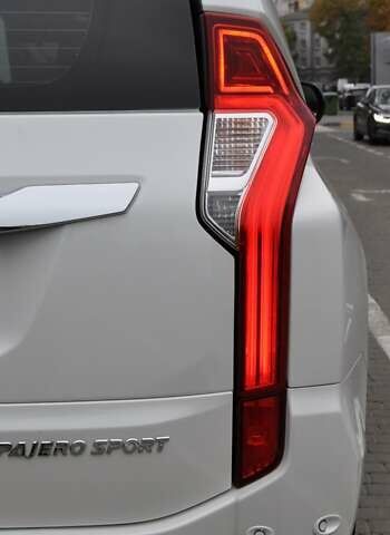 Белый Мицубиси Паджеро Спорт, объемом двигателя 2.44 л и пробегом 38 тыс. км за 26400 $, фото 9 на Automoto.ua