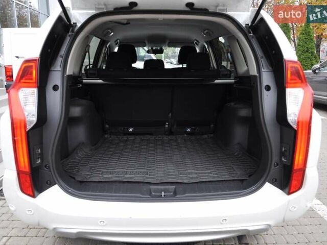 Белый Мицубиси Паджеро Спорт, объемом двигателя 2.44 л и пробегом 38 тыс. км за 26400 $, фото 7 на Automoto.ua