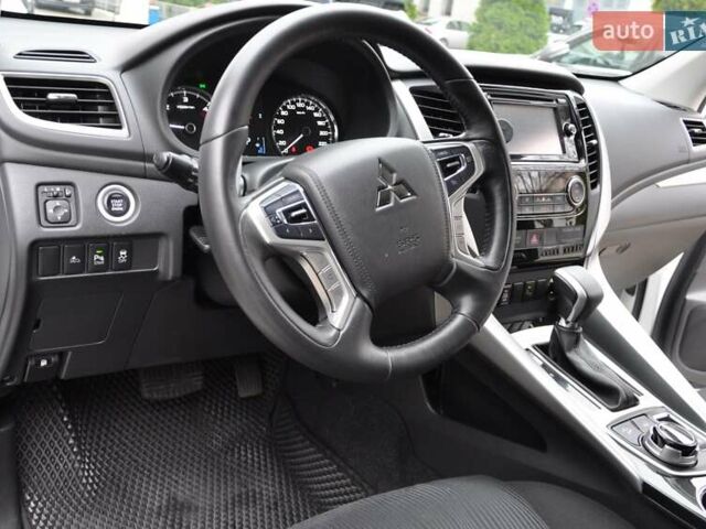 Белый Мицубиси Паджеро Спорт, объемом двигателя 2.44 л и пробегом 38 тыс. км за 26400 $, фото 28 на Automoto.ua