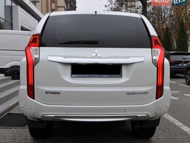 Белый Мицубиси Паджеро Спорт, объемом двигателя 2.44 л и пробегом 38 тыс. км за 26400 $, фото 5 на Automoto.ua
