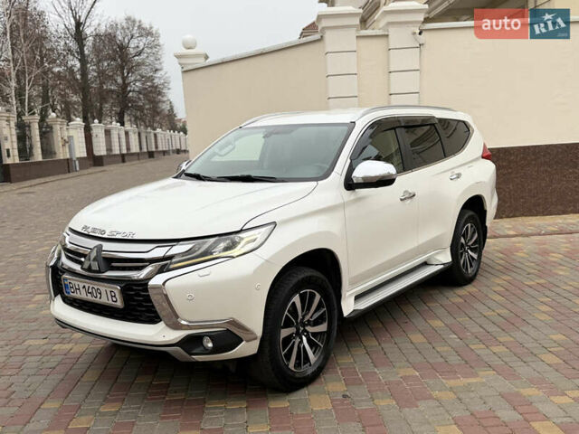 Белый Мицубиси Паджеро Спорт, объемом двигателя 2.44 л и пробегом 188 тыс. км за 16500 $, фото 6 на Automoto.ua