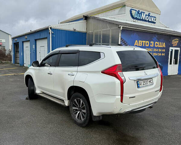 Белый Мицубиси Паджеро Спорт, объемом двигателя 2.4 л и пробегом 290 тыс. км за 16300 $, фото 4 на Automoto.ua