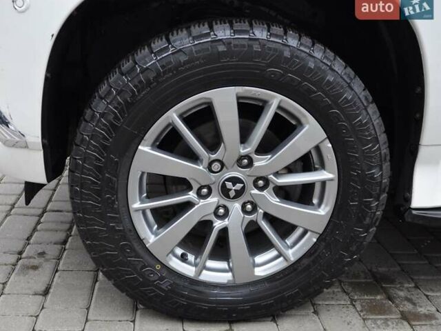 Белый Мицубиси Паджеро Спорт, объемом двигателя 2.44 л и пробегом 38 тыс. км за 26400 $, фото 14 на Automoto.ua