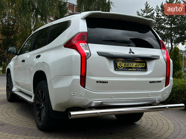 Мицубиси Паджеро Спорт 2017 в Львове на Automoto.ua Белый Мицубиси Паджеро Спорт, объемом двигателя 2.44 л и пробегом 190 тыс. км за 25500 $, фото 4 на Automoto.ua