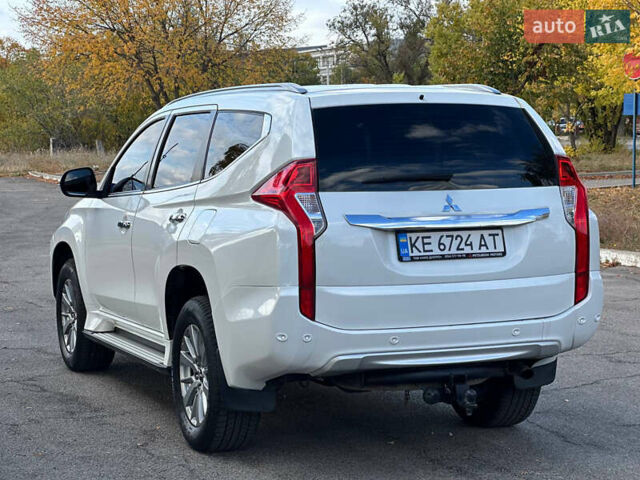 Білий Міцубісі Паджеро Спорт, об'ємом двигуна 2.44 л та пробігом 176 тис. км за 19900 $, фото 7 на Automoto.ua