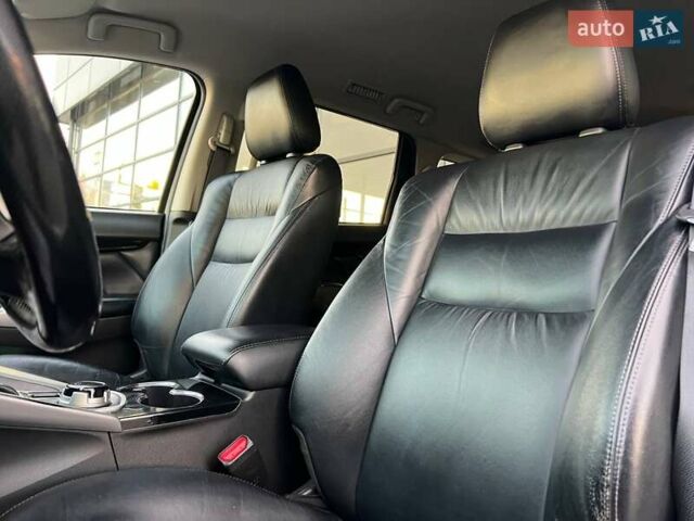 Білий Міцубісі Паджеро Спорт, об'ємом двигуна 2.44 л та пробігом 206 тис. км за 22000 $, фото 12 на Automoto.ua