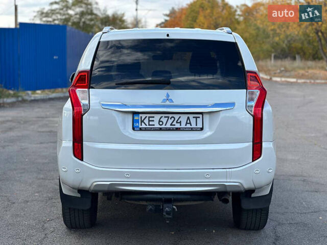 Білий Міцубісі Паджеро Спорт, об'ємом двигуна 2.44 л та пробігом 176 тис. км за 19900 $, фото 9 на Automoto.ua