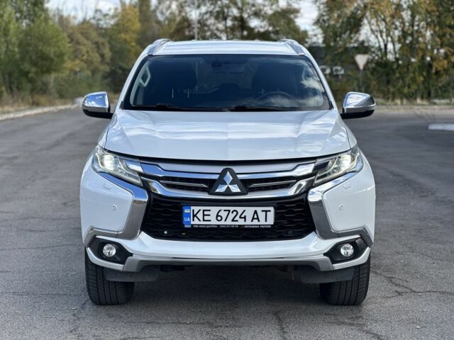 Мицубиси Паджеро Спорт 2017 в Днепре (Днепропетровске) на Automoto.ua Белый Мицубиси Паджеро Спорт, объемом двигателя 2.4 л и пробегом 177 тыс. км за 19900 $, фото 3 на Automoto.ua
