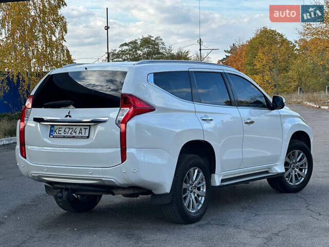 Білий Міцубісі Паджеро Спорт, об'ємом двигуна 2.44 л та пробігом 176 тис. км за 19900 $, фото 5 на Automoto.ua