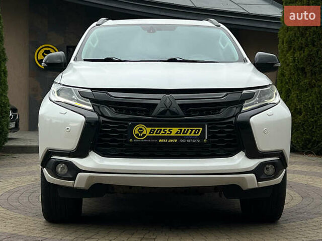 Мицубиси Паджеро Спорт 2017 в Львове на Automoto.ua Белый Мицубиси Паджеро Спорт, объемом двигателя 2.44 л и пробегом 190 тыс. км за 25500 $, фото 1 на Automoto.ua