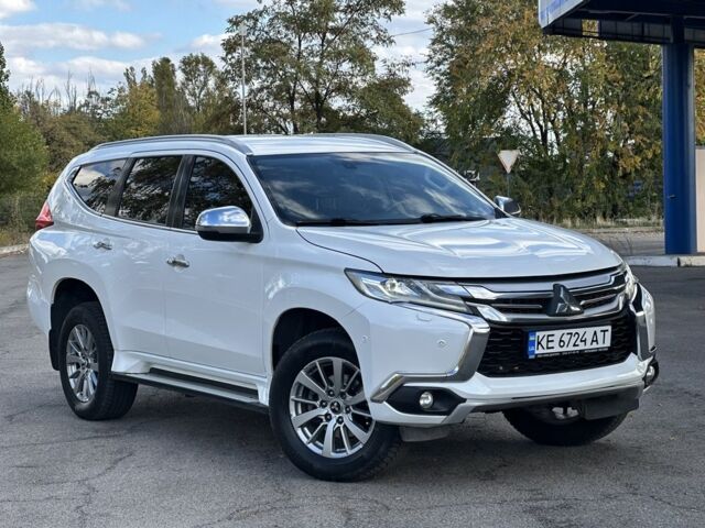 Мицубиси Паджеро Спорт 2017 в Днепре (Днепропетровске) на Automoto.ua Белый Мицубиси Паджеро Спорт, объемом двигателя 2.4 л и пробегом 177 тыс. км за 19900 $, фото 5 на Automoto.ua