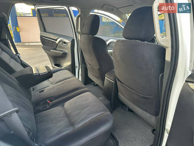 Білий Міцубісі Паджеро Спорт, об'ємом двигуна 2.44 л та пробігом 176 тис. км за 19900 $, фото 20 на Automoto.ua