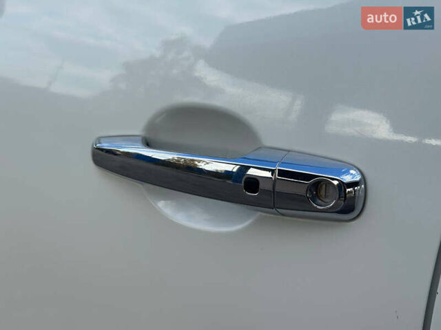 Білий Міцубісі Паджеро Спорт, об'ємом двигуна 2.44 л та пробігом 176 тис. км за 19900 $, фото 39 на Automoto.ua