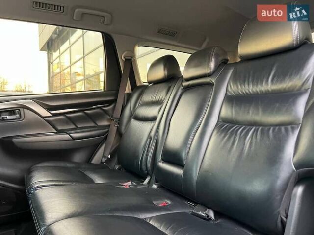 Білий Міцубісі Паджеро Спорт, об'ємом двигуна 2.44 л та пробігом 206 тис. км за 22000 $, фото 17 на Automoto.ua