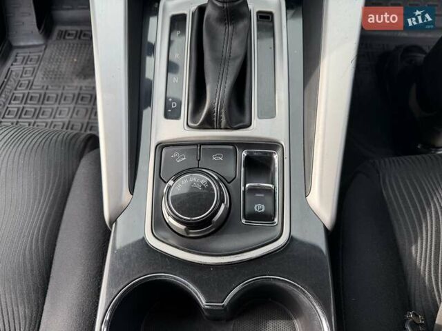 Білий Міцубісі Паджеро Спорт, об'ємом двигуна 2.44 л та пробігом 72 тис. км за 23900 $, фото 33 на Automoto.ua