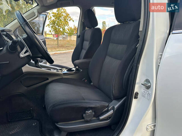 Білий Міцубісі Паджеро Спорт, об'ємом двигуна 2.44 л та пробігом 176 тис. км за 19900 $, фото 15 на Automoto.ua