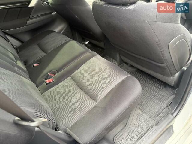 Білий Міцубісі Паджеро Спорт, об'ємом двигуна 2.44 л та пробігом 72 тис. км за 23900 $, фото 31 на Automoto.ua