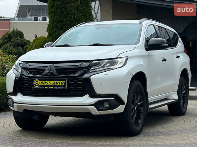 Мицубиси Паджеро Спорт 2017 в Львове на Automoto.ua Белый Мицубиси Паджеро Спорт, объемом двигателя 2.44 л и пробегом 190 тыс. км за 25500 $, фото 2 на Automoto.ua