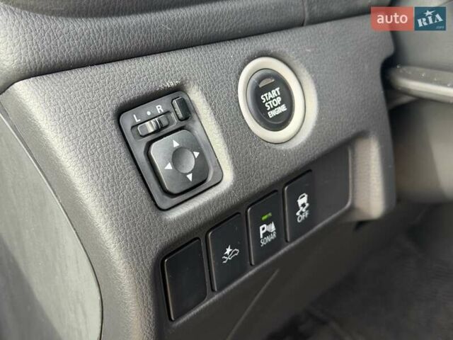 Білий Міцубісі Паджеро Спорт, об'ємом двигуна 2.44 л та пробігом 72 тис. км за 23900 $, фото 23 на Automoto.ua