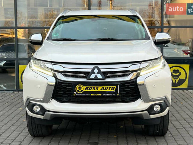 Білий Міцубісі Паджеро Спорт, об'ємом двигуна 2.44 л та пробігом 206 тис. км за 22000 $, фото 1 на Automoto.ua