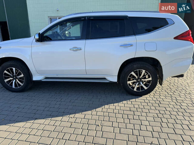 Белый Мицубиси Паджеро Спорт, объемом двигателя 2.44 л и пробегом 191 тыс. км за 28500 $, фото 6 на Automoto.ua