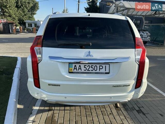 Белый Мицубиси Паджеро Спорт, объемом двигателя 2.44 л и пробегом 166 тыс. км за 26500 $, фото 9 на Automoto.ua