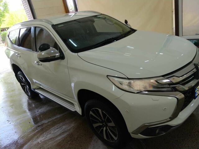 Білий Міцубісі Паджеро Спорт, об'ємом двигуна 2.4 л та пробігом 160 тис. км за 17000 $, фото 5 на Automoto.ua