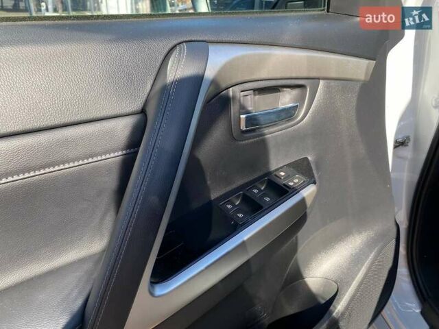 Білий Міцубісі Паджеро Спорт, об'ємом двигуна 2.44 л та пробігом 7 тис. км за 51900 $, фото 14 на Automoto.ua