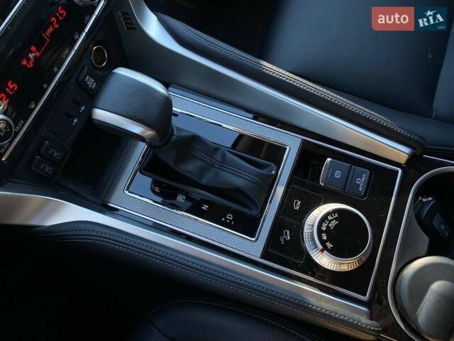 Білий Міцубісі Паджеро Спорт, об'ємом двигуна 2.44 л та пробігом 7 тис. км за 51900 $, фото 23 на Automoto.ua