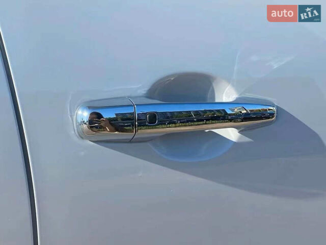 Белый Мицубиси Паджеро Спорт, объемом двигателя 2.5 л и пробегом 7 тыс. км за 49400 $, фото 4 на Automoto.ua