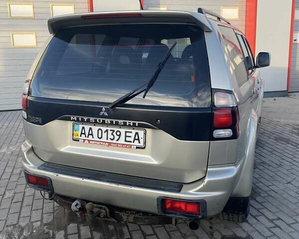 Бежевый Мицубиси Паджеро Спорт, объемом двигателя 2.48 л и пробегом 239 тыс. км за 10500 $, фото 1 на Automoto.ua