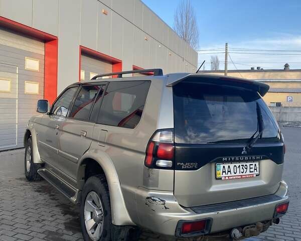 Бежевый Мицубиси Паджеро Спорт, объемом двигателя 2.48 л и пробегом 239 тыс. км за 10500 $, фото 2 на Automoto.ua