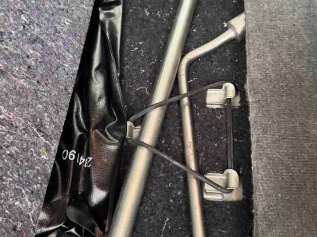 Бежевий Міцубісі Паджеро Спорт, об'ємом двигуна 2.5 л та пробігом 180 тис. км за 13000 $, фото 8 на Automoto.ua