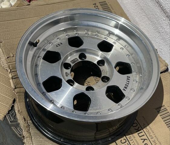 Бежевый Мицубиси Паджеро Спорт, объемом двигателя 3 л и пробегом 290 тыс. км за 7200 $, фото 7 на Automoto.ua