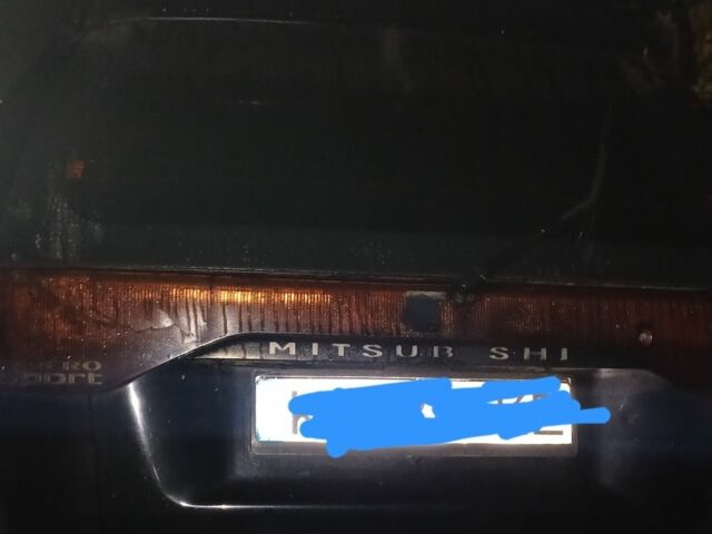 Чорний Міцубісі Паджеро Спорт, об'ємом двигуна 3 л та пробігом 300 тис. км за 3000 $, фото 8 на Automoto.ua