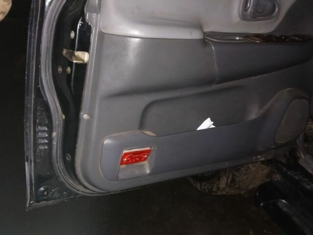 Чорний Міцубісі Паджеро Спорт, об'ємом двигуна 3 л та пробігом 300 тис. км за 3000 $, фото 6 на Automoto.ua