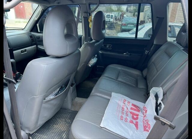 Черный Мицубиси Паджеро Спорт, объемом двигателя 3 л и пробегом 400 тыс. км за 6500 $, фото 19 на Automoto.ua