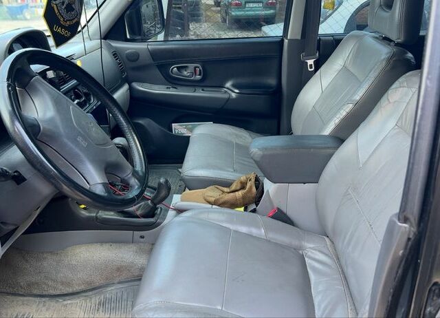 Черный Мицубиси Паджеро Спорт, объемом двигателя 3 л и пробегом 400 тыс. км за 6500 $, фото 18 на Automoto.ua