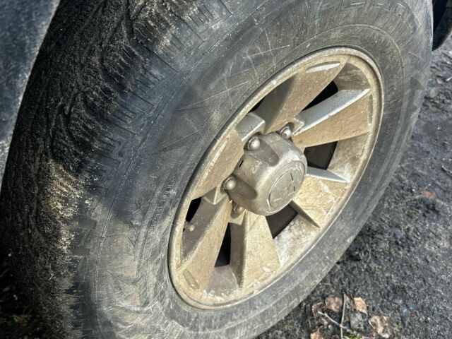 Черный Мицубиси Паджеро Спорт, объемом двигателя 3 л и пробегом 300 тыс. км за 5500 $, фото 6 на Automoto.ua