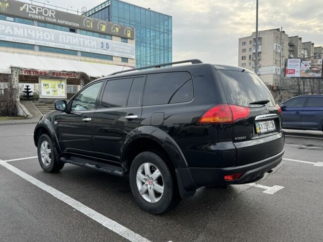 Черный Мицубиси Паджеро Спорт, объемом двигателя 2.5 л и пробегом 219 тыс. км за 12000 $, фото 3 на Automoto.ua